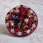 Bague Enchantement d'Automne avec des perles nacrées rouges et des cristaux